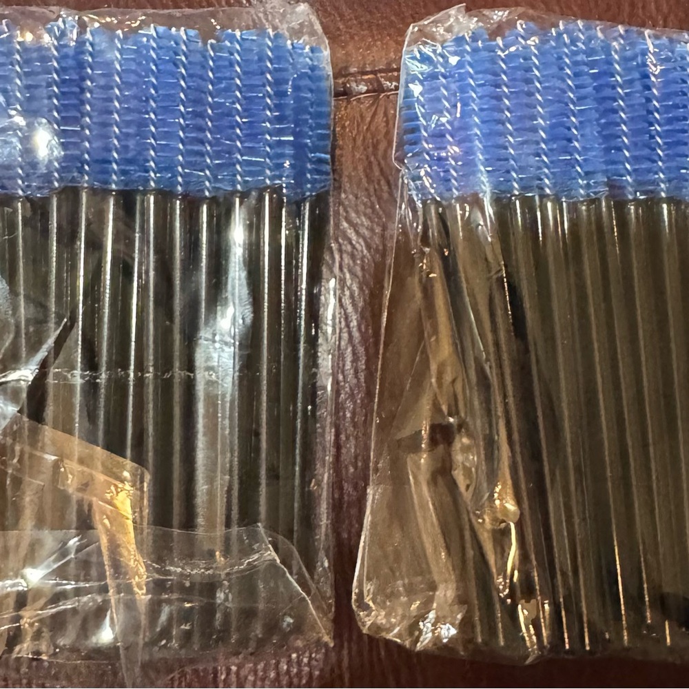Disposable mascara applicators